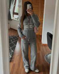 Astrid | Relaxed Chunky Snowflake Zip Cardigan