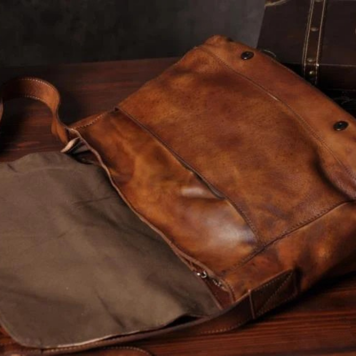 Earl | Vintage Genuine Leather Crossbody Shoulder Bag for Men