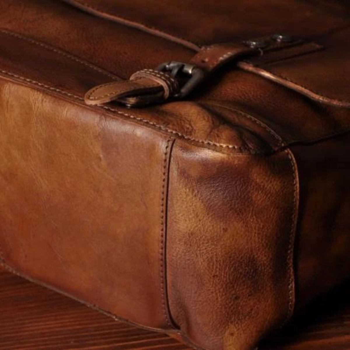 Earl | Vintage Genuine Leather Crossbody Shoulder Bag for Men