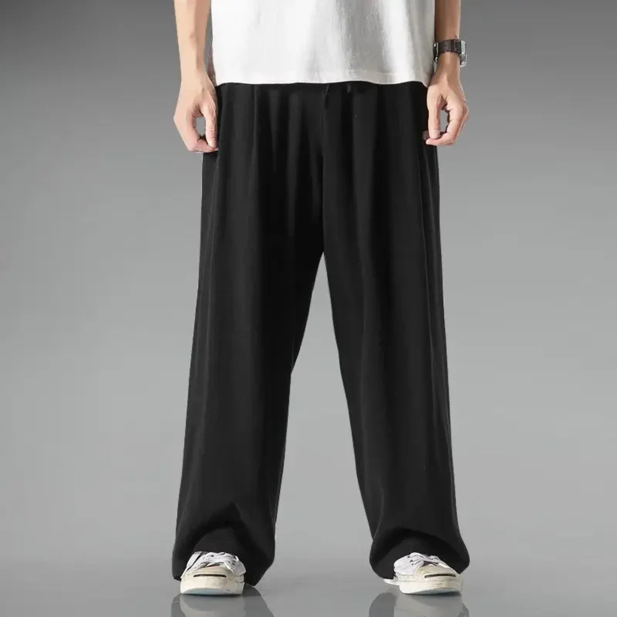 Ronan linen trousers in Black
