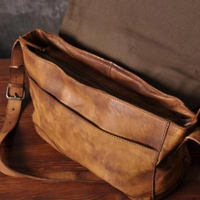 Earl | Vintage Genuine Leather Crossbody Shoulder Bag for Men