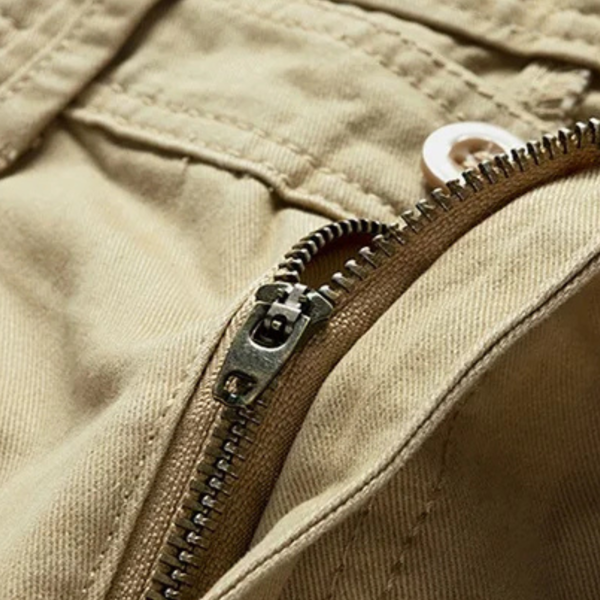 Geoffrey shorts detail