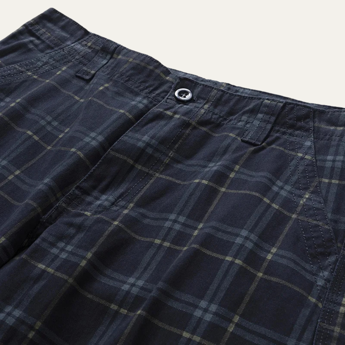 Glenn Plaid Cargo Shorts detail