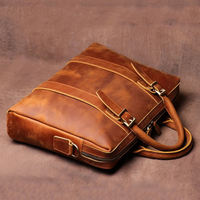 Dwight leather business bag detail