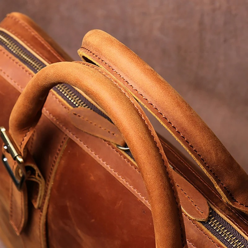Dwight leather business bag detail
