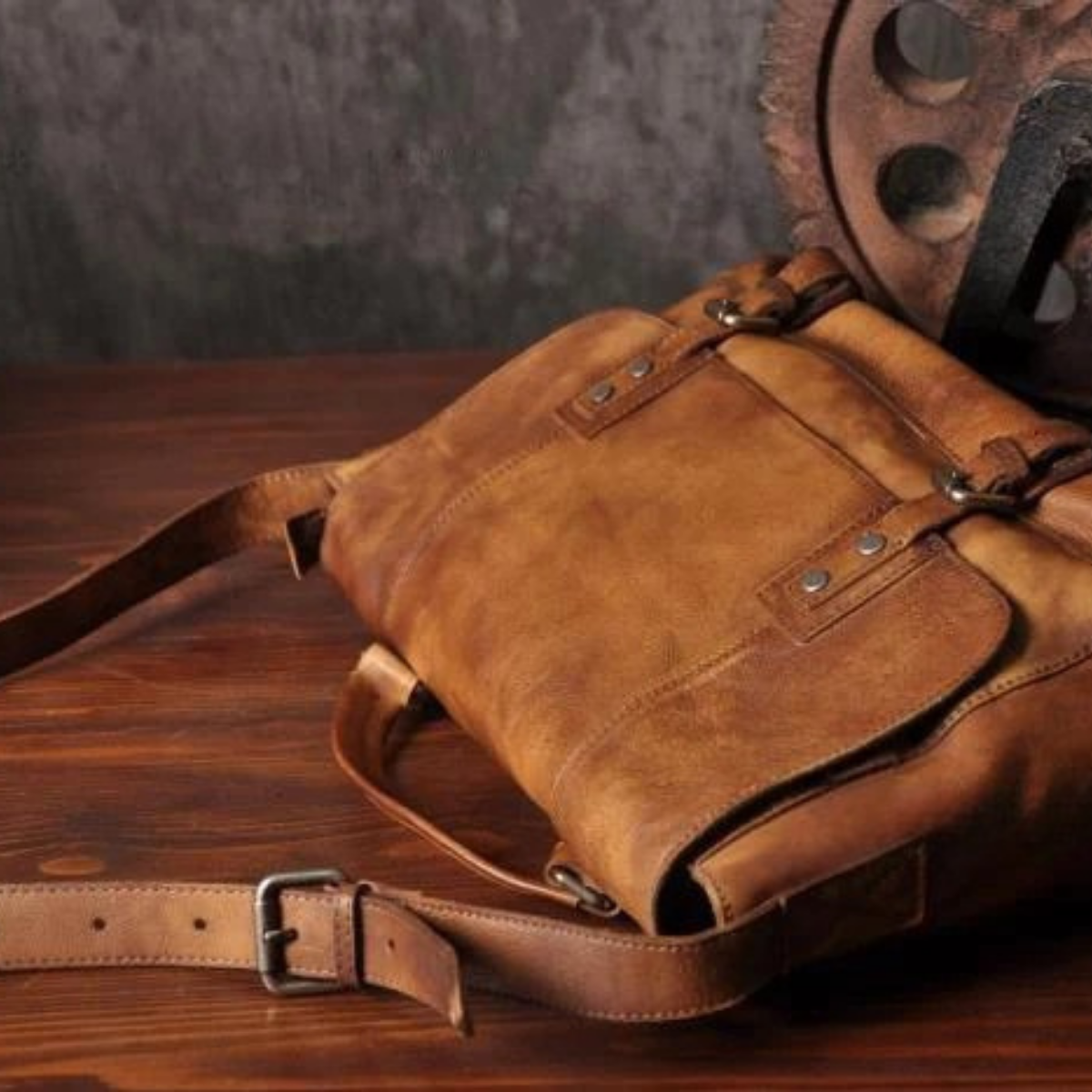 Earl | Vintage Genuine Leather Crossbody Shoulder Bag for Men