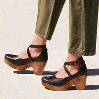 Eleanora platform wedge heels in Black