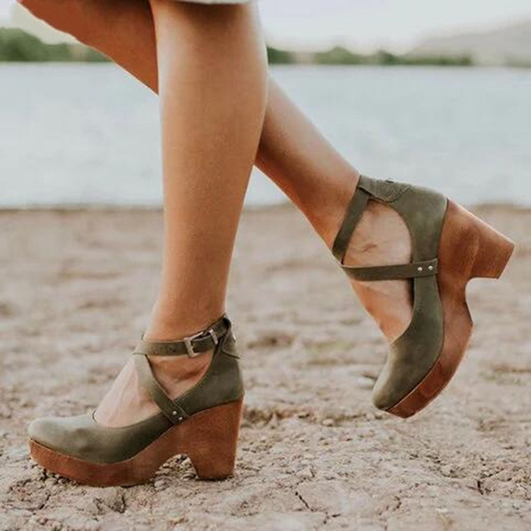 Eleanora shoes ankle strap detail