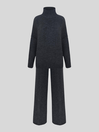 Isabeau oversized two piece set detail view 7