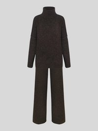Isabeau oversized two piece set detail view 10