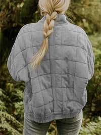 Viola quilted jacket stand collar detail