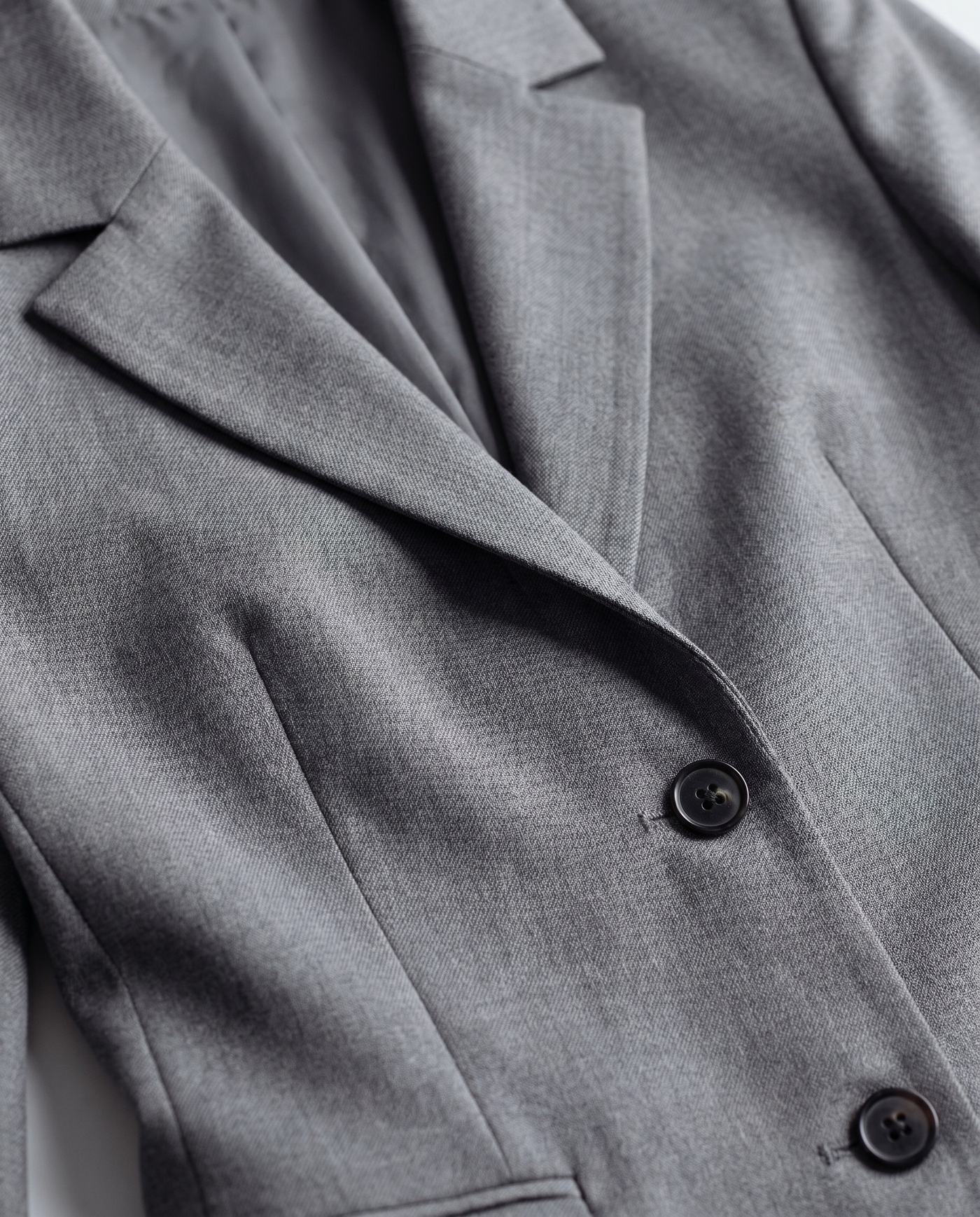 Bianca Blazer Trousers Suit Gray - Close-Up Detail