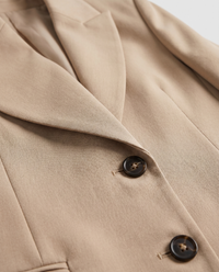 Bianca Blazer Trousers Suit Beige - Close-Up Detail