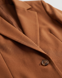 Bianca Blazer Trousers Suit Brown - Close-Up Detail