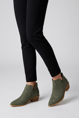 Delfina | Women's Pointed Toe Ankle Boots