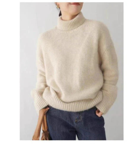 Hesper oversized turtleneck jumper knit detail