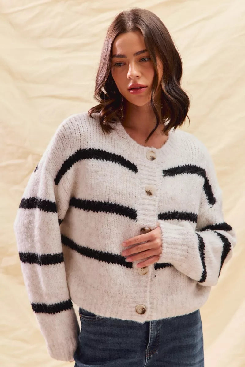 Etoile oversized knit cardigan additional view 17