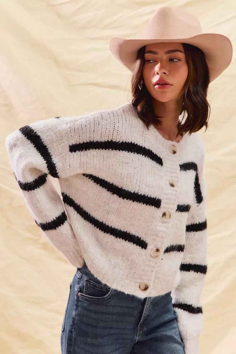 Etoile | Women's White Oversized Knit Cardigan