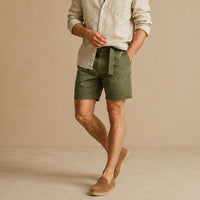 Geoffrey shorts in Army Green