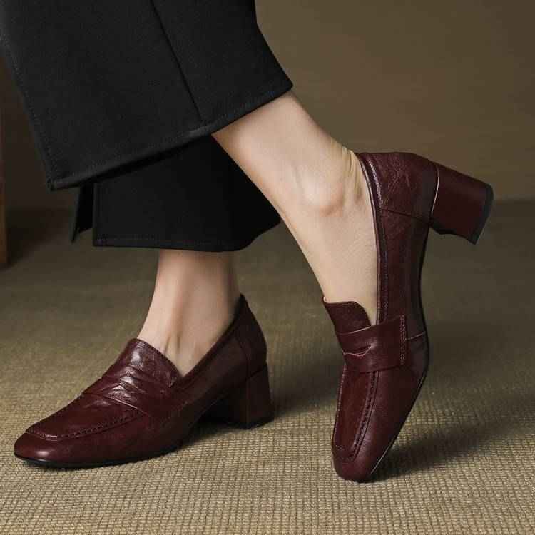 Camellia loafers detail view 3
