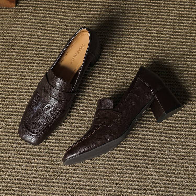 Camellia loafers detail view 17